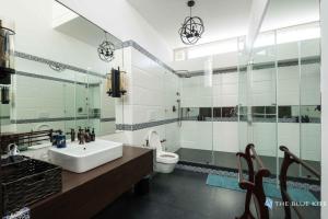 Kylpyhuone majoituspaikassa La Maroma Estate