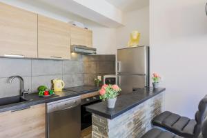 MASSENET PIETONNE AP4196 by Riviera Holiday Homes