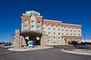 Afbeelding uit fotogalerij van Holiday Inn Express and Suites Denver East Peoria Street, an IHG Hotel in Denver