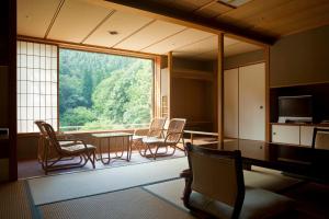 Area soggiorno di Kinosaki Onsen Nishimuraya Hotel Shogetsutei
