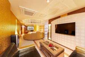 HOTEL Artia Nagoya (Adult Only) tesisinde bir oturma alanı