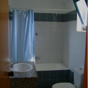 Um banheiro em Stegna Star Apartments