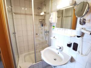 Koupelna v ubytování Gästehaus Köglmaier