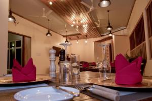 Restorāns vai citas vietas, kur ieturēt maltīti, naktsmītnē Escapism Maldives