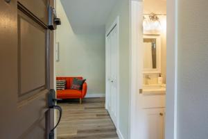 Gallery image of @ Marbella Lane 6BR Duplex in Downtown San Jose in San Jose