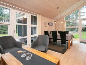 Gallery image of 6 person holiday home in Hals in Hals