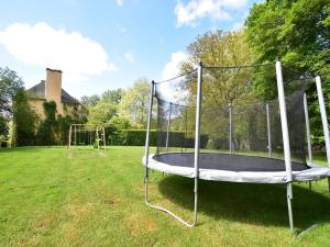 Herní místnost nebo prostor pro děti v ubytování Elegant Normandy Retreat