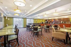 Ресторан / где поесть в La Quinta by Wyndham Boise Towne Square