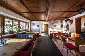 Prostor za sedenje u objektu Hotel Gasthof Stuibenfall