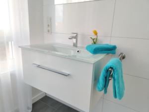 Ένα μπάνιο στο Ferienhaus Stahl +34 φωτογραφίες