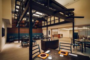 THE HIRAMATSU KYOTO tesisinde bir restoran veya yemek mekanı