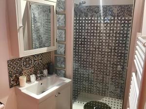 Ένα μπάνιο στο Honfleur centre ville avec garage privé +28 φωτογραφίες