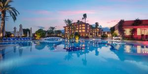 The swimming pool at or close to The Norm Oriental Kemer Még 37 kép