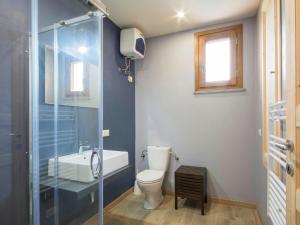 Bathroom sa Holiday Home Il Venturino by Interhome