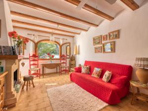 Posezení v ubytování Apartment Los Lagos by Interhome