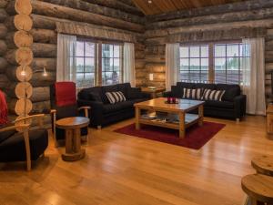 Posezení v ubytování Holiday Home Voimapolku 4 a by Interhome