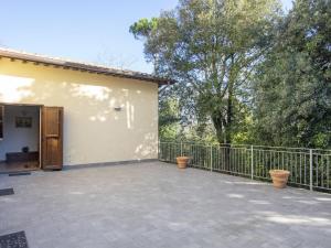 Balkón alebo terasa v ubytovaní Apartment in Citerna with Pool & Garden