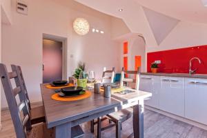 Kuchyň nebo kuchyňský kout v ubytování Luxury Paulay street Apartment