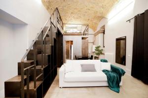 Posteľ alebo postele v izbe v ubytovaní Post Industrial Loft Trastevere - Top Collection + 25 fotografií