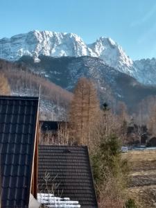 Výhľad na hory alebo výhľad na hory priamo z privátu