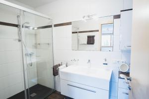 Kúpeľňa v ubytovaní Apartment Sunshine + 16 fotografií