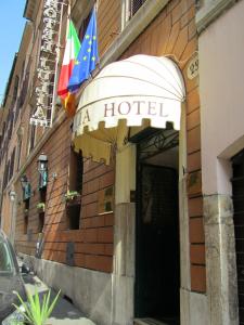 Afbeelding uit fotogalerij van Hotel Julia in Rome