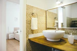 A bathroom at Estilo nordico Sardinero Még 8 kép