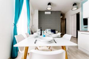 TV a/nebo společenská místnost v ubytování Luxury Paulay street Apartment