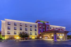 Foto de la galería de Holiday Inn Express - Indianapolis - Southeast, an IHG Hotel en Indianápolis