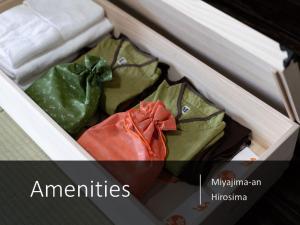 Foto dalla galleria di Ryokan with natural hot springs and okonomiyaki Miyajima-an Hiroshima a Miyajima