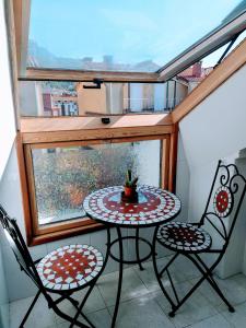 A balcony or terrace at Oriñon Beach Apartment
