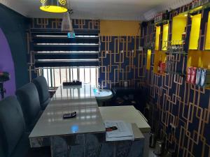 Gambar di galeri bagi StayCation Suites And Apartment di Lagos