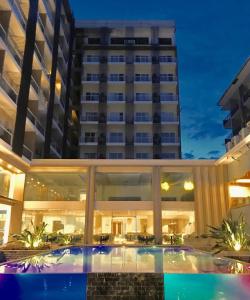 Sundlaugin á Solea Palm Resort Mactan eða í nágrenninu