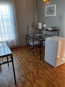 Η κουζίνα ή μικρή κουζίνα στο Fochville Guesthouse