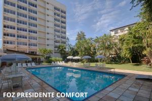 Bazén v ubytování Foz Presidente Comfort Hotel nebo v jeho okolí