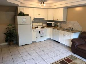 Een keuken of kitchenette bij Paradise Canyon Golf Resort, Luxury Condo M409