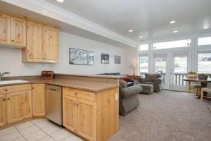 2 Bedroom Condo Vacation Rental in Huntsville, Utah, LS 18