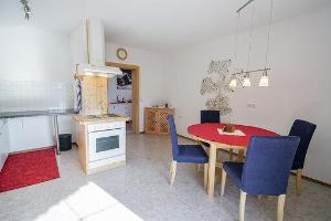A kitchen or kitchenette at Ferienwohnung Kienast