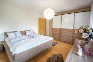A bed or beds in a room at Ferienwohnung Kienast