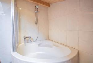 A bathroom at Ferienwohnung Kienast