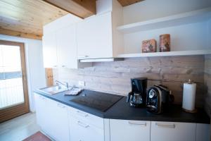 Kuchnia lub aneks kuchenny w obiekcie Ferienhaus Tannenblick