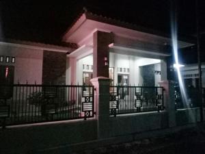 Balkón nebo terasa v ubytování WISMA ANDALI Syariah near RSUD Cideres