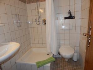Koupelna v ubytování Hotel & Gasthof Hubertushöhe - Ihr Hotel für Urlaub mit Hund