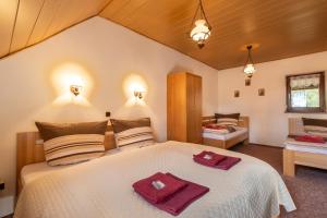 Postel nebo postele na pokoji v ubytování Hotel Karl