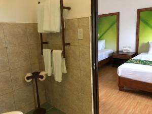 Ванная комната в Club Agutaya