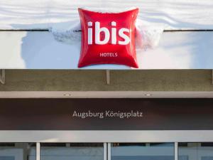 Sijil, anugerah, tanda atau dokumen lain yang dipamerkan di ibis Augsburg Koenigsplatz