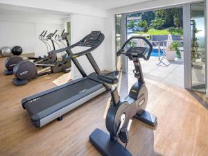 
The fitness center and/or fitness facilities at Novotel Resort & Spa Biarritz Anglet
