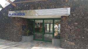 Fotografie z fotogalerie ubytování Apartamento en Playa Roca primer linea de mar (05) v destinaci Costa Teguise