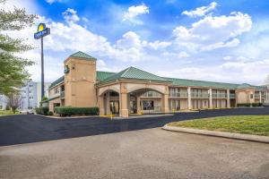 Imagen de la galería de Days Inn by Wyndham Clarksville North EXIT 4, en Clarksville