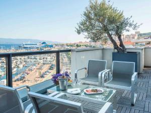 Balkón nebo terasa v ubytování Mercure Ajaccio